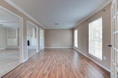 5019 Oak Shadows Dr, Houston, TX 77091 - photo 6