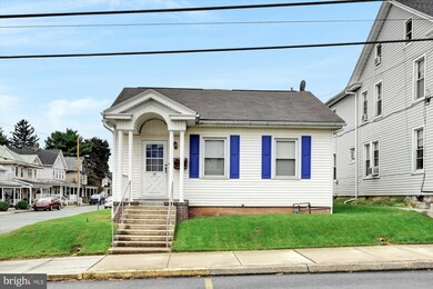 17 S Cherry St, Myerstown, PA 17067 - photo 2