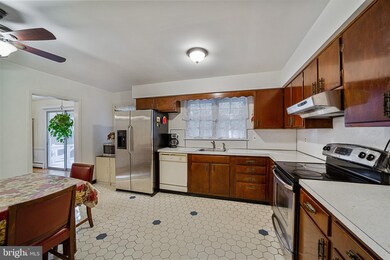 275 Vincent Rd, Paoli, PA 19301 - photo 5