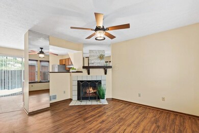 1010 Annagladys Drive-7.jpg-SMALL
