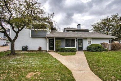 606 Timberline Dr, Hurst, TX 76053 - photo 2