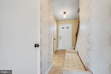 14854 Hammersmith Cir, Silver Spring, MD 20906 - photo 6