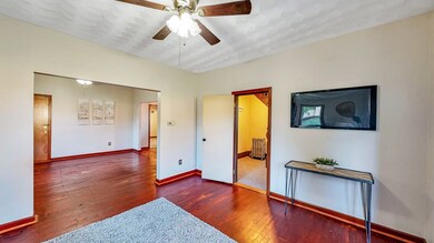 19 Clinton St, Chicopee, MA 01013 - photo 7