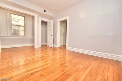 20 Stuyvesant Ave, Newark, NJ 07106 - photo 7