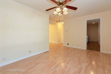 56 Sparrow Rd unit 3, Carpentersville, IL 60110 - photo 2
