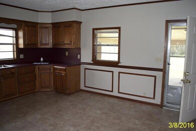 Kitchen No Appliances