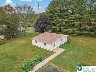 104 Grape Ln, Kunkletown, PA 18058 - photo 6