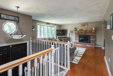76 Waterford Dr, Weymouth, MA 02188 - photo 4