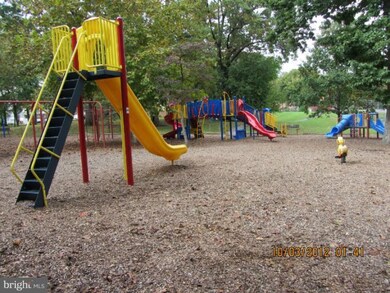 4422 Chestnut St, Bethesda, MD 20814 - photo 3