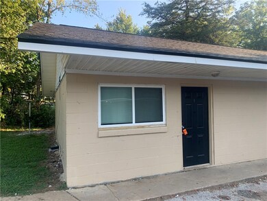 1212 S Dunn Ave unit 1, Fayetteville, AR 72701 - photo 2