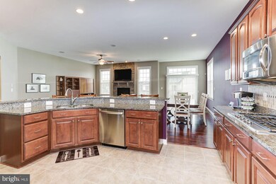 8628 Waterside Ct, Laurel, MD 20723 - photo 4