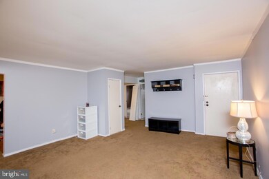 598 Hampton Ave unit F, Southampton, PA 18966 - photo 5