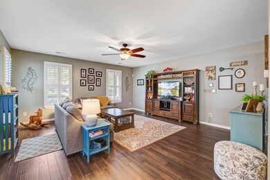 CalSiglerPhotography-117RedLeaf (13)