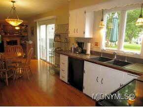 Breakfast Area ~ Hdwd Floors