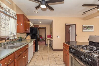 12 Ross Ave, Lowell, MA 01854 - photo 4