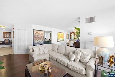 Harmon Cove Tower unit 2005, Secaucus, NJ 07094 - photo 5