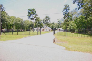 14335 Greenleaf Dr, Conroe, TX 77302 - photo 6