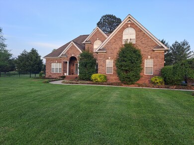 84 Michael Cir, Lafayette, TN 37083 - photo 2