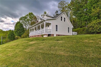 1430 Cranberry Springs Rd, Fleetwood, NC 28626 - photo 3