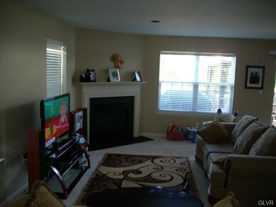 6941 Hunt Dr, Macungie, PA 18062 - photo 5