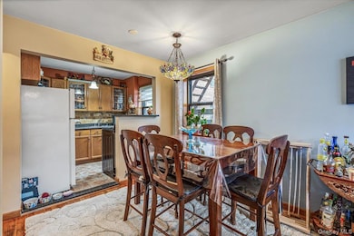 218-12 43rd Ave unit 2E, Bayside, NY 11361 - photo 6