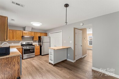 1533 20th Ave NE, Hickory, NC 28601 - photo 5