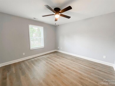 415 S Green St, Statesville, NC 28677 - photo 6