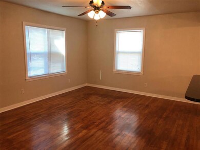 1210 N Rusk St, Weatherford, TX 76086 - photo 2