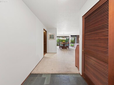 Entrance/Foyer