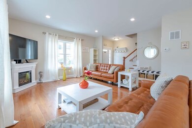 637 Gifford St unit 18B, Falmouth, MA 02540 - photo 4