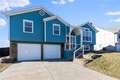 111 E Calico Dr, Raymore, MO 64083 - photo 3