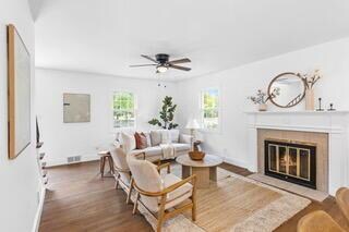 1660 Tremont Rd, Columbus, OH 43212 - photo 2