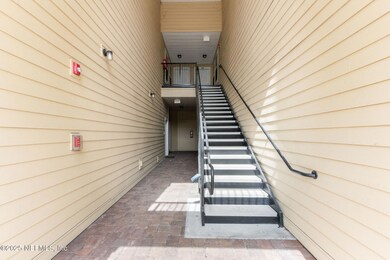 6-web-or-mls-218 Larkin Pl Unit 110 (6 o