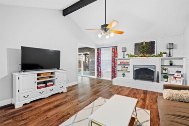 2816 Autumn Dr, Hurst, TX 76054 - photo 5