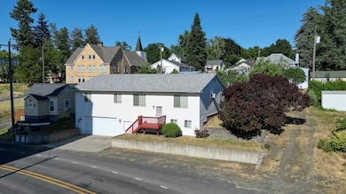 320 S Ramsey St, Tekoa, WA 99033 - photo 2