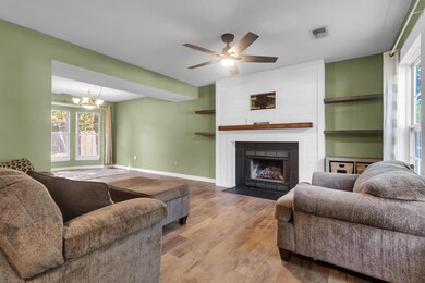 8319 Coventry Ct, North Charleston, SC 29420 - photo 3