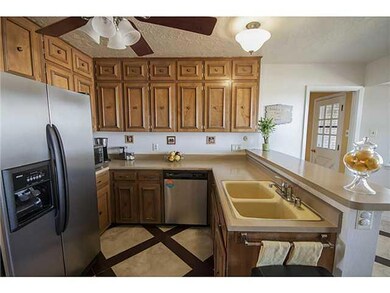 10709 Vista Lomas Dr, El Paso, TX 79935 - photo 7