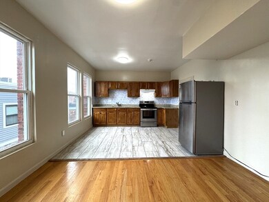 4 Washington Ave unit 33, Chelsea, MA 02150 - photo 2