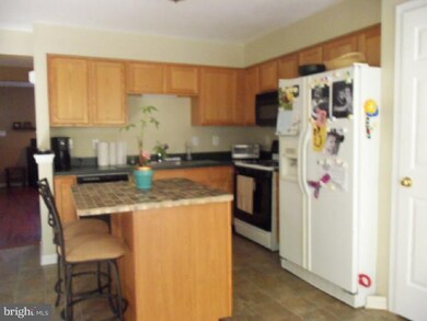 27 Guilford Place, Burlington, NJ 08016 - photo 6