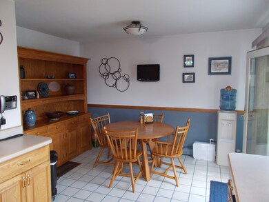 open kitchen/dining