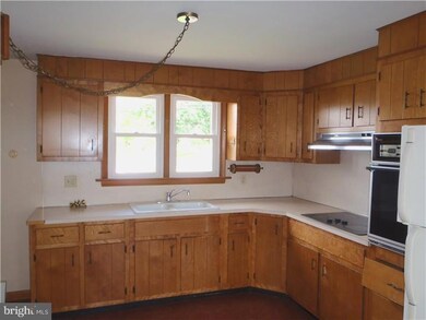 34 N County Line Rd, Souderton, PA 18964 - photo 2