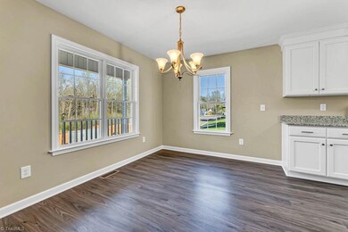 864 Berg St, Asheboro, NC 27203 - photo 4