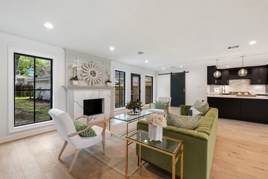 10019 Olympia Dr, Houston, TX 77042 - photo 2