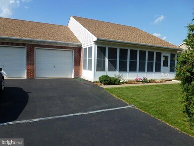 709 Walnut St, New Holland, PA 17557 - photo 2