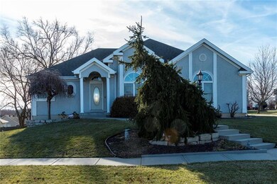 811 Highview Ct, Lansing, KS 66043 - photo 2