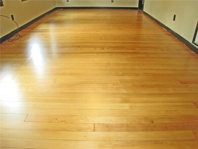 23 Dismukes St, Kittery, ME 03904 - photo 4