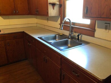 1218 Grand Ave, Parsons, KS 67357 - photo 5