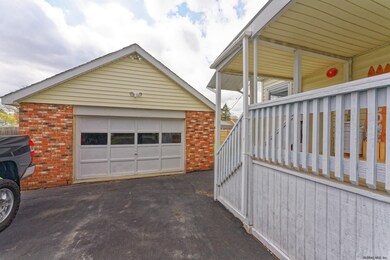 604 Arbor Ave, Schenectady, NY 12306 - photo 3