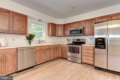 4188 Waterway Dr, Dumfries, VA 22025 - photo 4