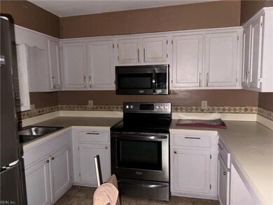 48 Holly Hill Ln, Portsmouth, VA 23702 - photo 5